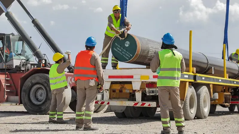 Illustrative image for the news: Mining Leads, Energy Follows: The Model Driving Jobs in Río Negro Province and Investments | Panorama Minero