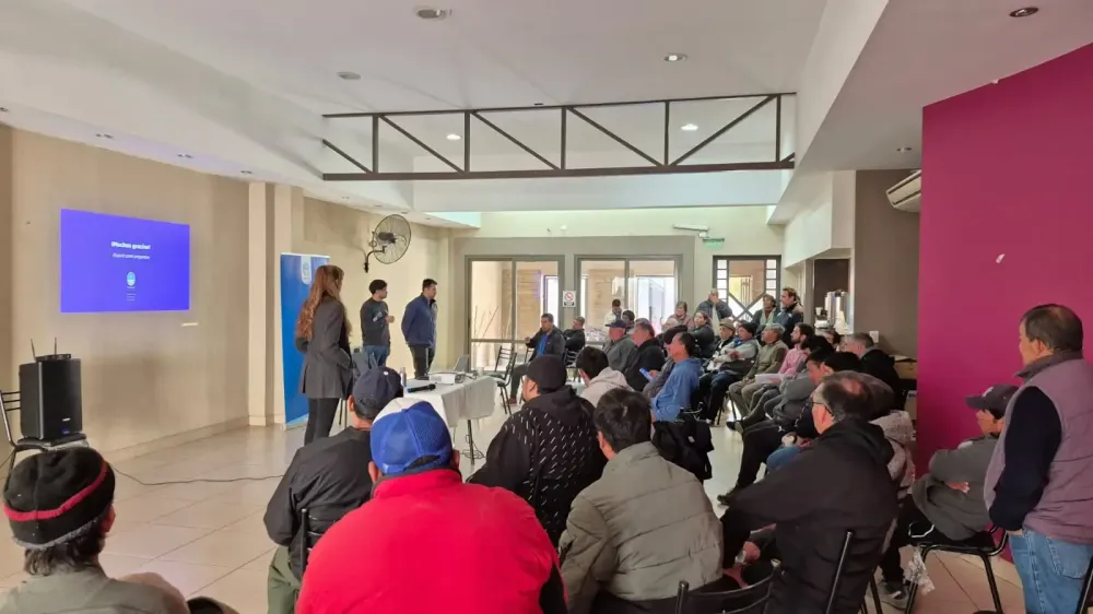 Illustrative image for the news: Mendoza Extends Its New Mining Framework to Artisanal Activities and Small-Scale Operations | Panorama Minero