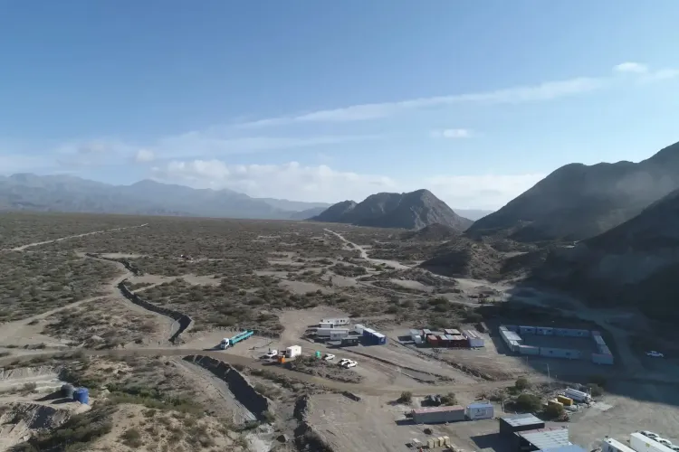 Imagen ilustrativa para la noticia: San Juan: Challenger Gold firma contratos de servicios de perforación de producción y explosivos para la fase de procesamiento por maquila en Hualilán | Panorama Minero