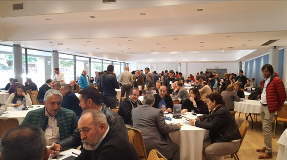 Imagen ilustrativa para la noticia: Catamarca: En la VII Ronda de Negocios organizada por la Secretaría de Estado de Minería Empresas mineras y proveedores locales, congregados para hacer negocios | Panorama Minero