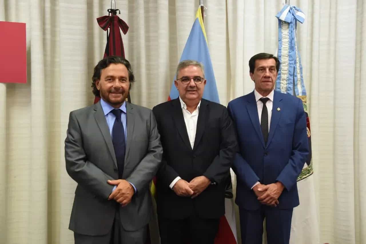 Imagen ilustrativa para el artículo: Raúl Jalil lidera la Mesa del Litio con nuevos acuerdos estratégicos