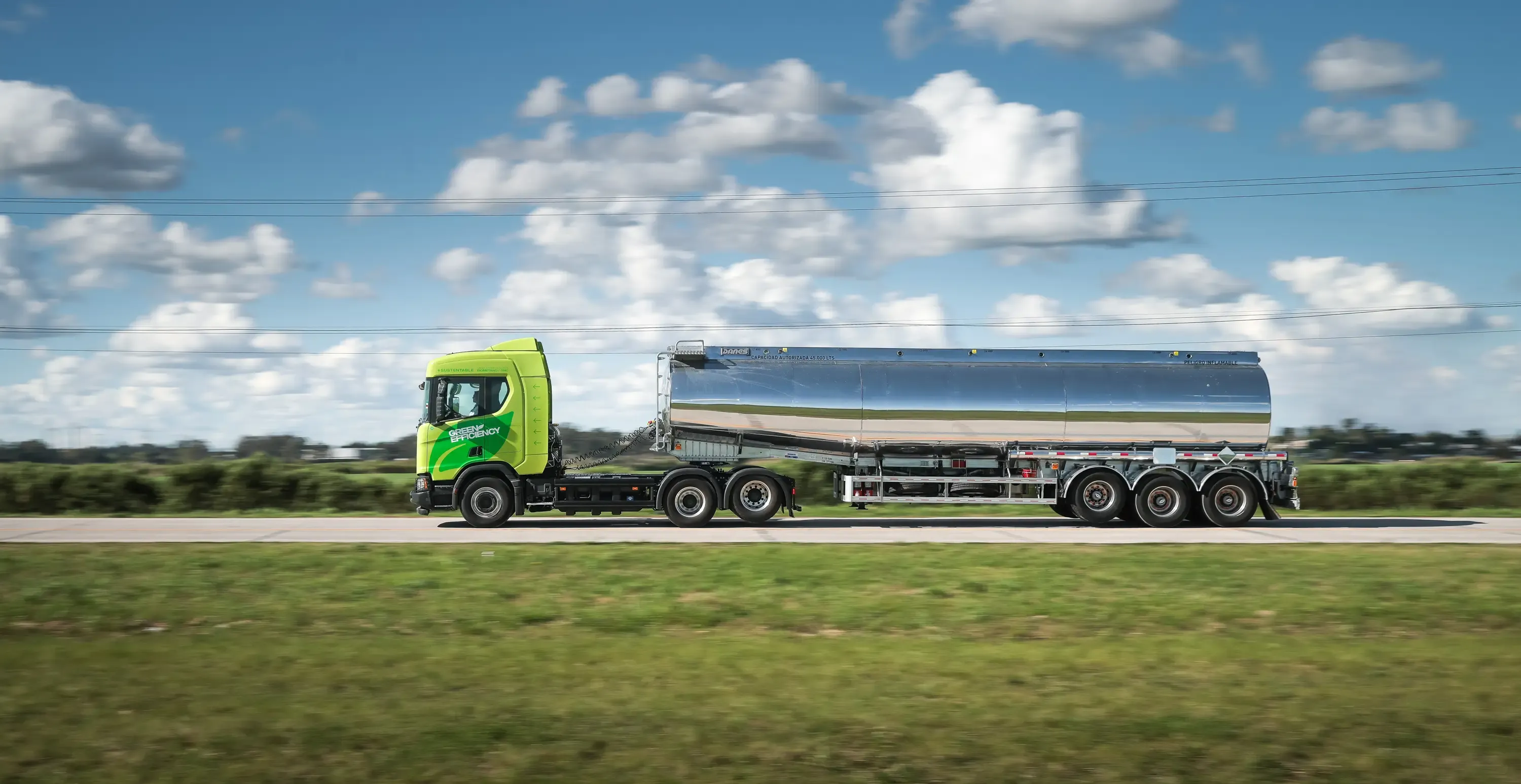 Scania lanza en Argentina sus nuevas motorizaciones a gas con mayor potencia y eficiencia