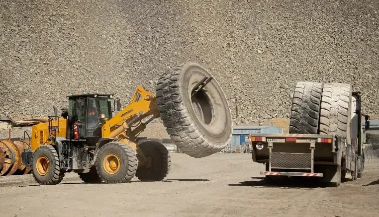 Illustrative image for the news: Minera Alumbrera recycled 100% of the mining tires used during its operation | Panorama Minero