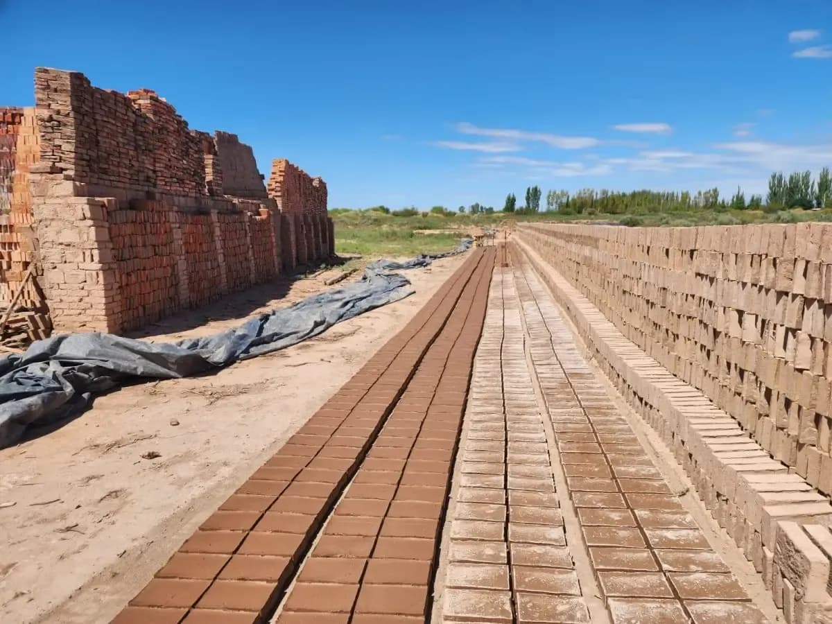 From Extraction to the Kiln: Mendoza Defines Environmental Compliance Requirements for Brickmaking Operations