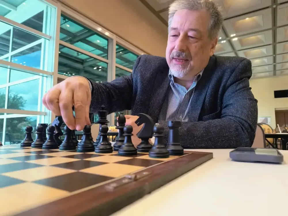 Illustrative image for the news: “Mining is a silver thread that connects work, communities, and now also chess” | Panorama Minero