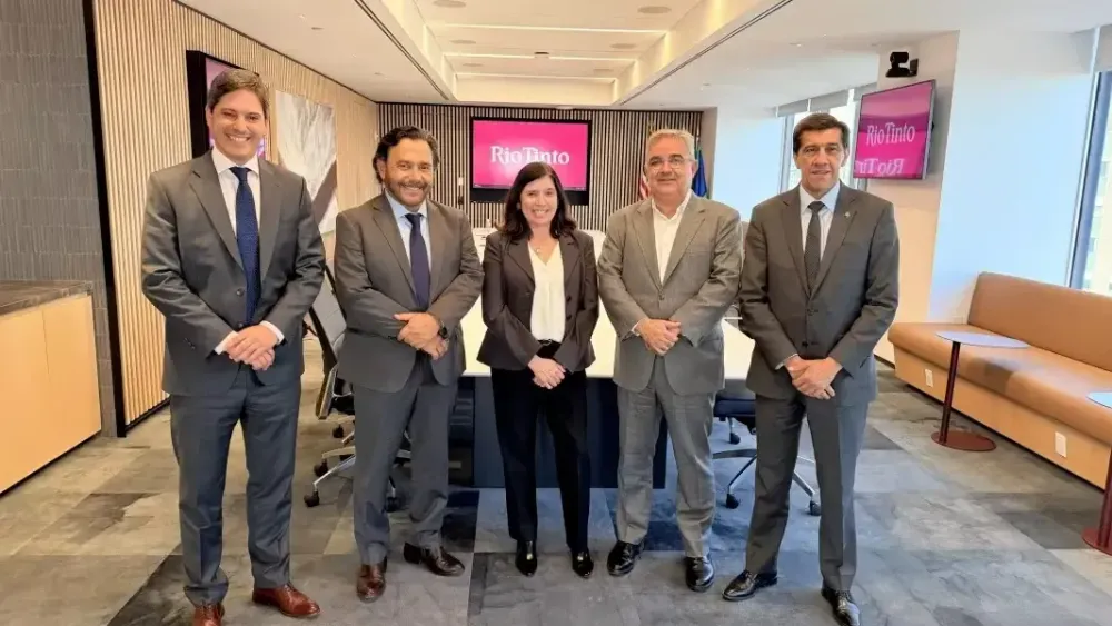 Illustrative image for the news: From New York, Sáenz confirms start of lithium exports from Rio Tinto’s Rincón project | Panorama Minero