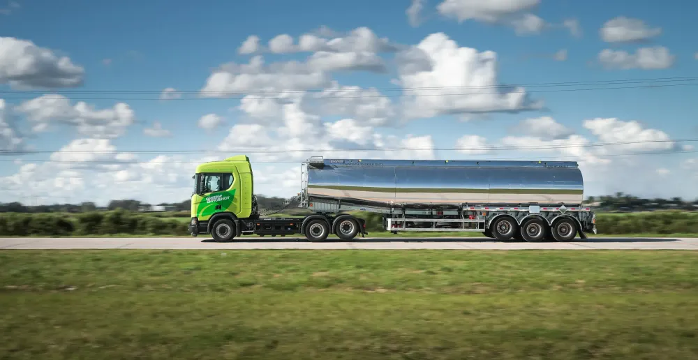 Illustrative image for the news: Scania Launches Its New, More Powerful and Efficient Gas Engines in Argentina | Panorama Minero