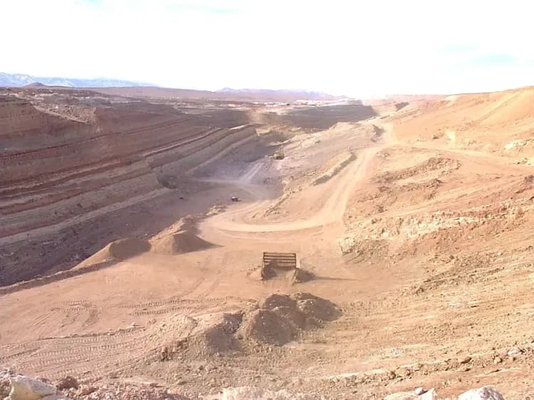 Imagen ilustrativa para la noticia: Un siglo y medio de boratos en Salta: Historia, valor agregado y futuro de una industria estratégica | Panorama Minero