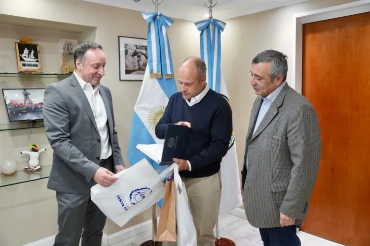 Imagen ilustrativa para la noticia: Santa Cruz impulsa inversiones mineras con Canadá en un año récord de exportaciones | Panorama Minero