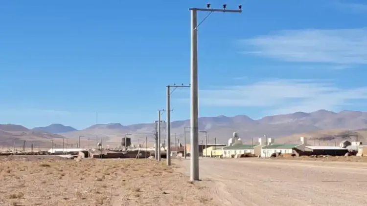 Imagen ilustrativa para la noticia: Olacapato se integra al SADI y marca un hito energético para la Puna salteña | Panorama Minero