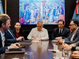 Imagen ilustrativa para la noticia: Bajo La Alumbrera realizará aportes por $5.500 millones para rutas y equipamiento sanitario en Catamarca
