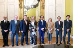 Imagen ilustrativa para la noticia: Hitachi analiza su desembarco en Argentina para 2026 y prepara un rebranding global