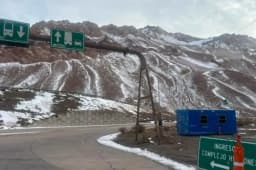 Imagen ilustrativa para la noticia: Cuatro grupos compiten por la Ruta 7 en Mendoza mientras la minería sigue evaluando ese corredor como alternativa logística