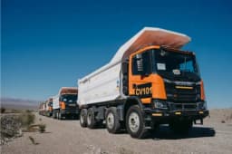 Imagen ilustrativa para la noticia: Vicuña incorpora los primeros camiones Scania de una flota de 28 unidades para sus obras tempranas