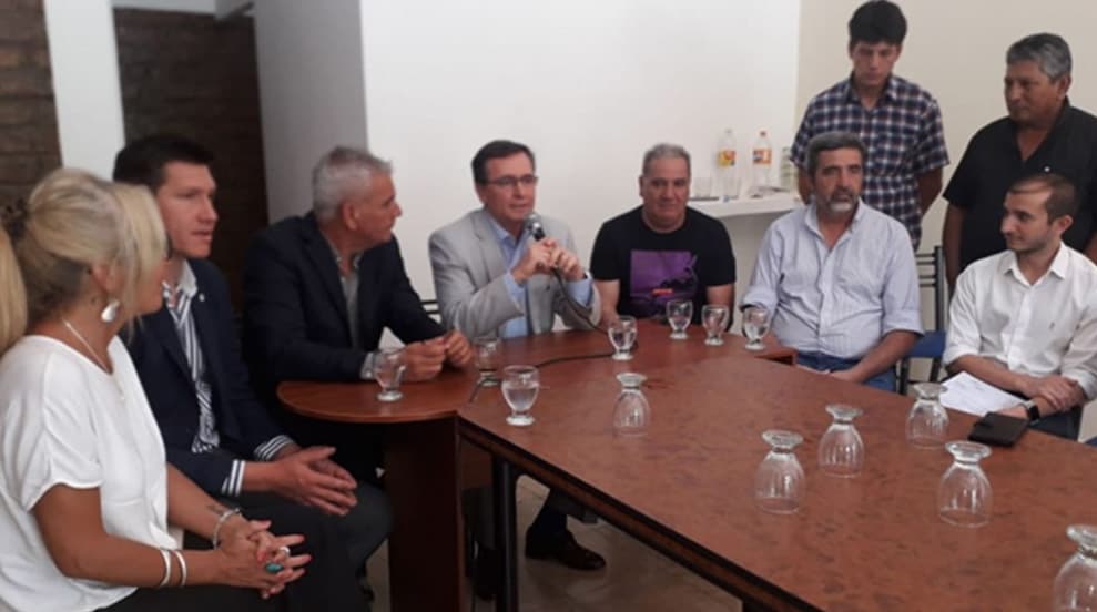Hensel reiteró apoyo a pequeños caleros organizados por mejor trabajo