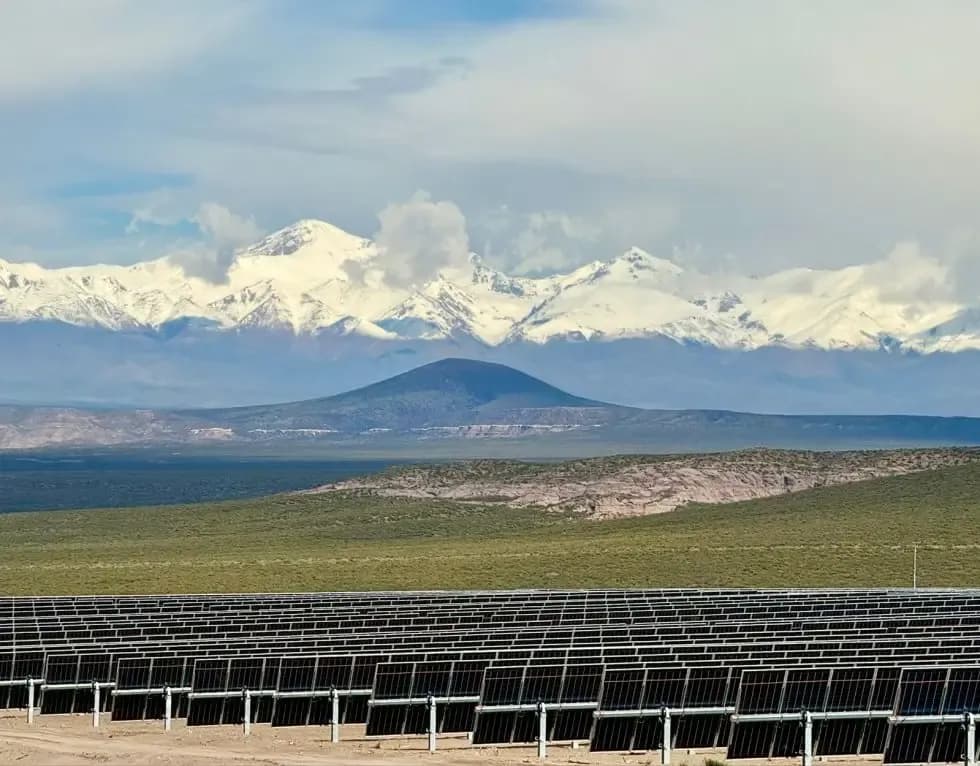 Illustrative image for the news: Mendoza Accelerates Its Solar Expansion with a Focus on Mining, Industry, and New Electricity Demand | Panorama Minero