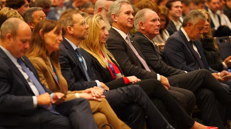 Illustrative image for the news: Argentina in the Global Investor Spotlight Due to RIGI: A Key Day in Toronto | Panorama Minero