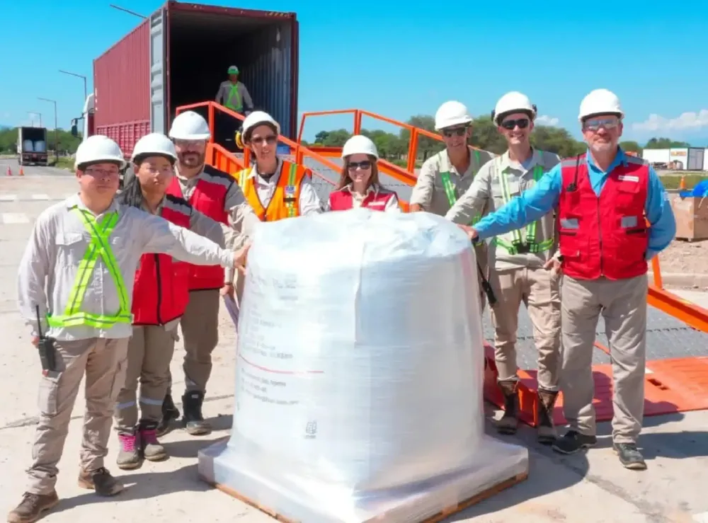 Illustrative image for the news: Ganfeng Completed Its First Export: “Lithium From Salta to the World!”, a Milestone for Argentine Mining | Panorama Minero