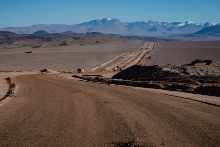 Illustrative image for the news: Infrastructure for Development: Key Works Begin in the Catamarca Puna with Mining Financing | Panorama Minero