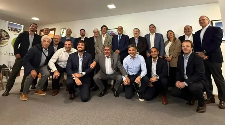 Illustrative image for the news: CAEM Renewed Its Board for the 2025–2027 Term | Panorama Minero