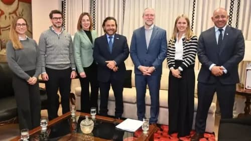 Imagen ilustrativa para la noticia: Corredor Bioceánico: Inversión de US$100 millones para pavimentar la RN 51, clave para la minería | Panorama Minero