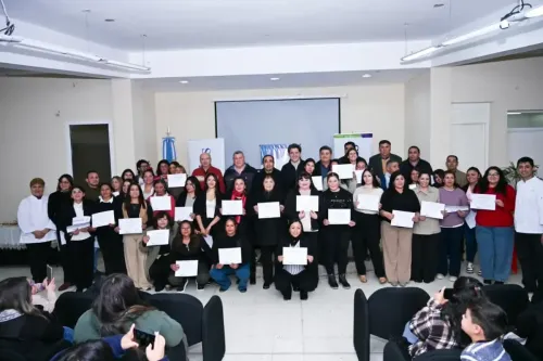 Illustrative image for the news: San Juan: Cookins Cooking School Awarded Certificates to New Graduates in Iglesia | Panorama Minero